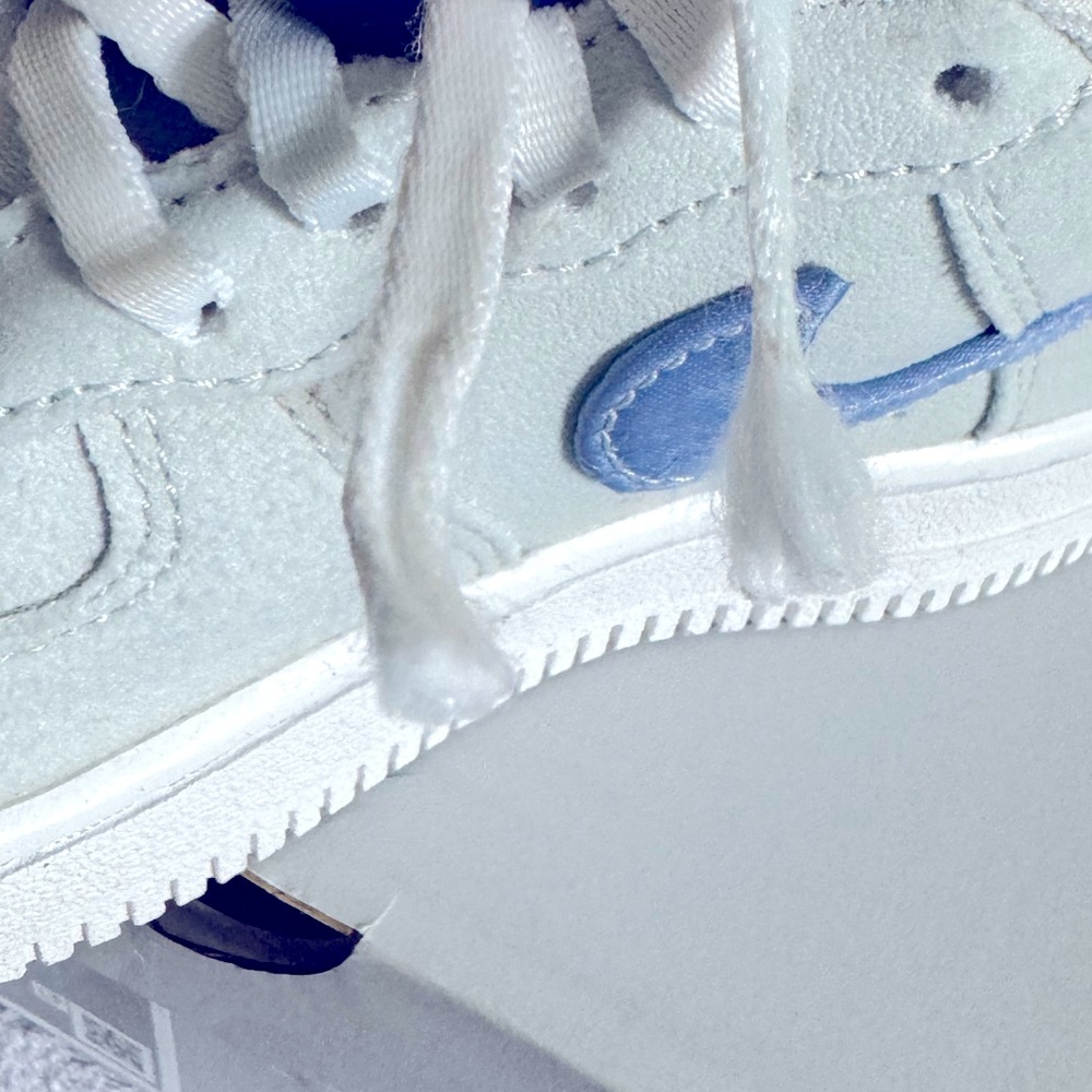 Nike Air Force 1. Powder blue with Navy check. Size 13 - Picture 6 of 6